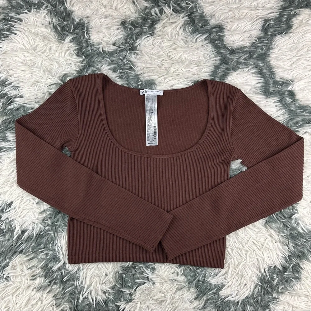 Zara Women's Brown Limitless Contour Seamless Ribbed Long Sleeve Crop Top Medium